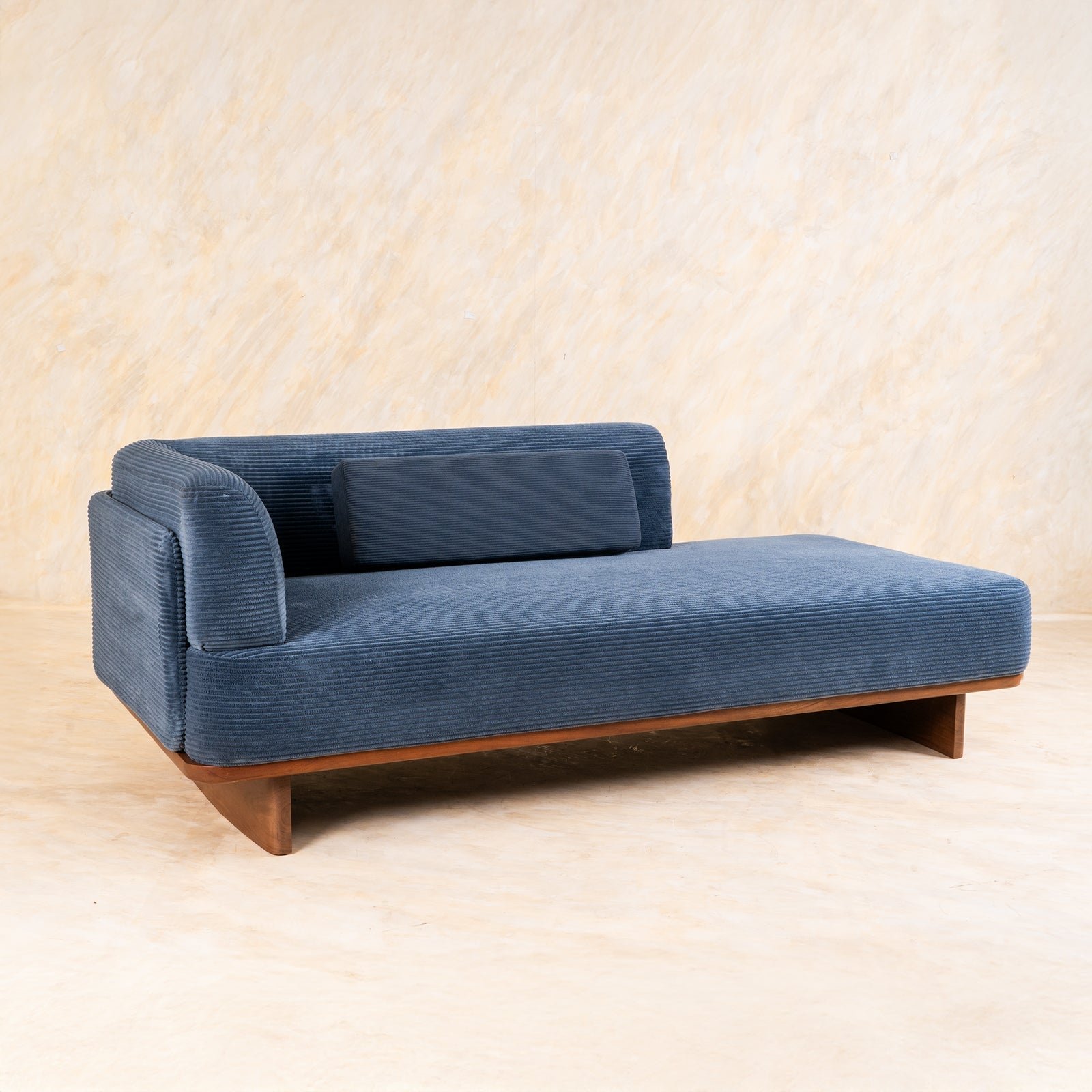 2_036767ab-40d6-4395-b762-724d18515091 Anish Day Bed - Image 1