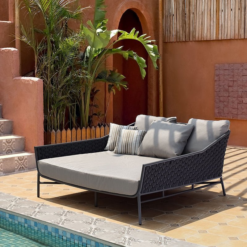 rio-daybed-2 Nero Outdoor Poolside Sunbed With Cushion Daybed (Black) Braided & Rope - Image 1